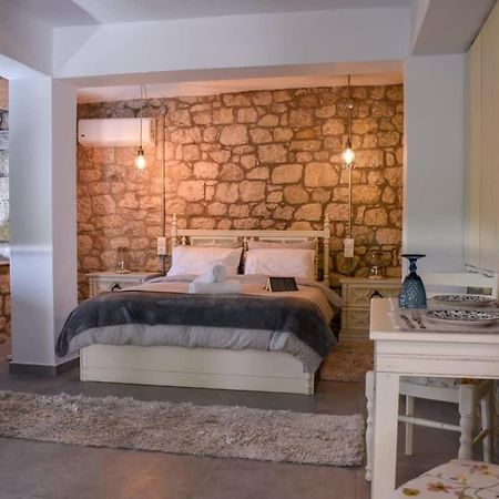 Coastal Stone Hideaway With Stunning Scenery Villa Kitriai Exterior photo