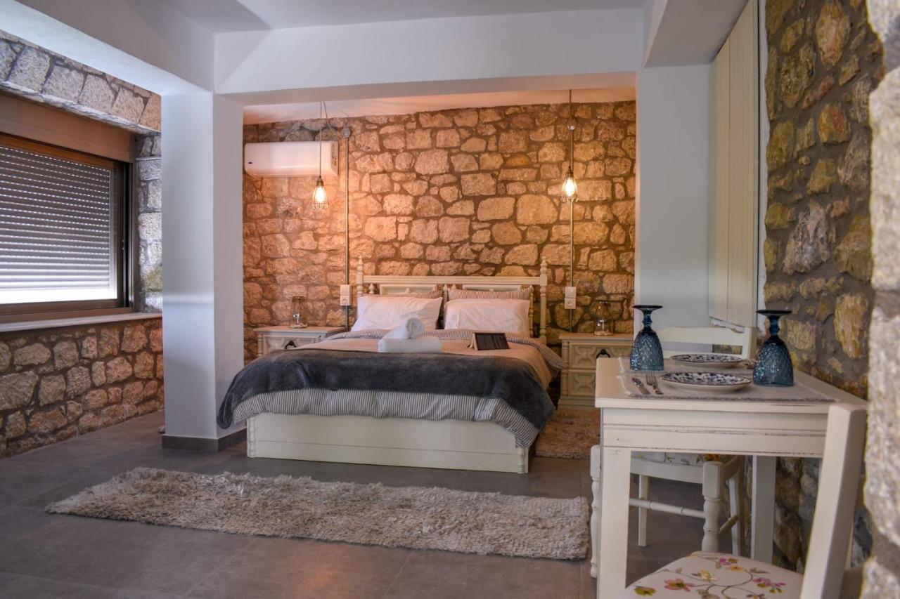 Coastal Stone Hideaway With Stunning Scenery Villa Kitriai Exterior photo
