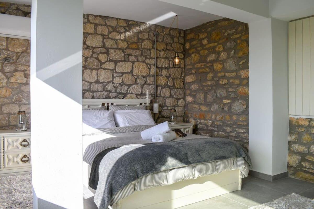 Coastal Stone Hideaway With Stunning Scenery Villa Kitriai Exterior photo